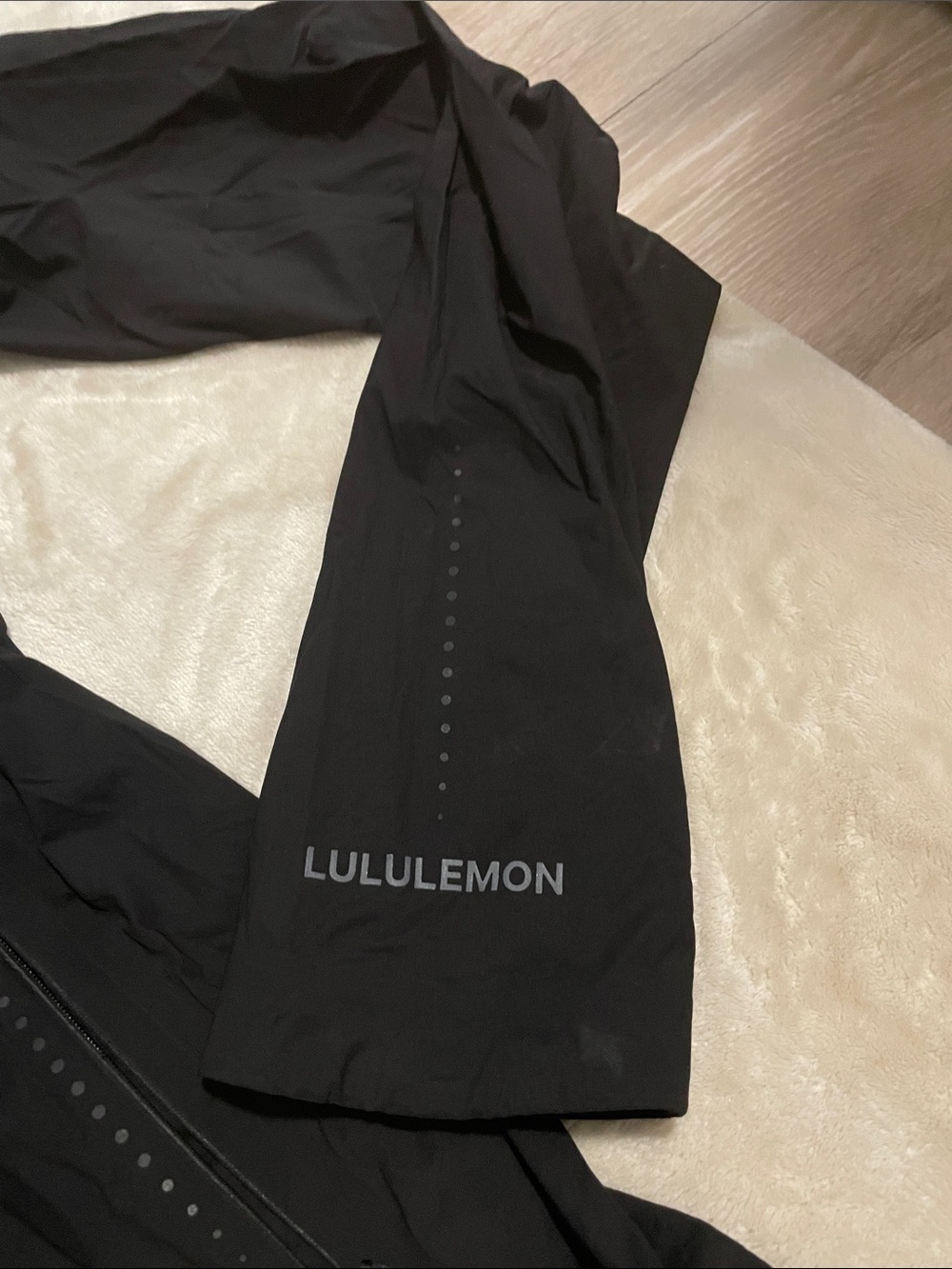 lululemon athletica Black Full-Zip Lightweight Jacket - Picture 2 of 9